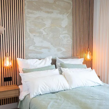Holiday home Beautiful Modern Town House - Eden *