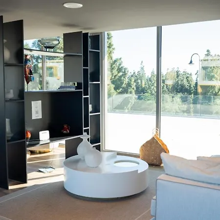 Beautiful Modern Town House - Eden * El Faro